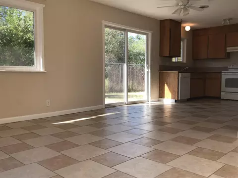 925 Aloha St, Red Bluff, CA 96080 photo 8