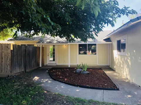925 Aloha St, Red Bluff, CA 96080 photo 2