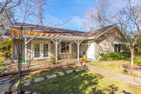 1288 Edgewood Dr, Redding, CA 96003 photo 13