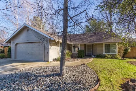 1288 Edgewood Dr, Redding, CA 96003 photo 1