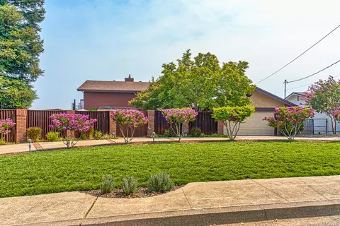 3455 Hillcrest St, Redding, CA 96001 photo 10