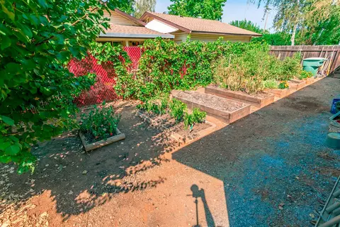 3730 Bembow Dr, Redding, CA 96002 photo 18