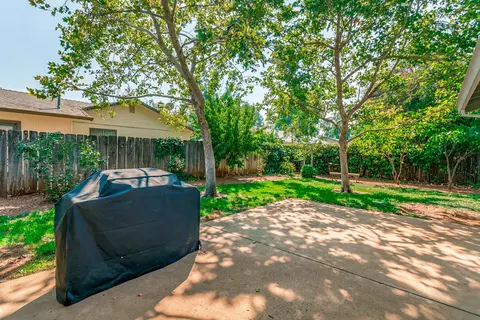 3730 Bembow Dr, Redding, CA 96002 photo 2