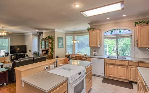 12580 Glide Way, Redding, CA 96003 photo 12