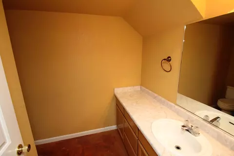 850 Tanglewood Dr, Redding, CA 96003 photo 4