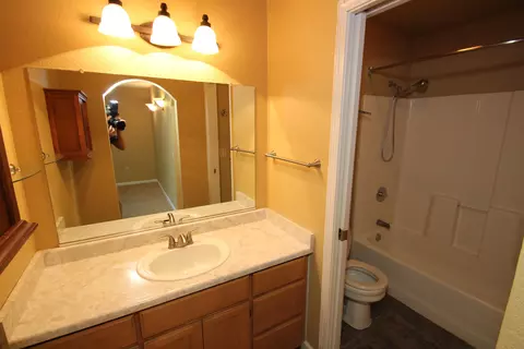 850 Tanglewood Dr, Redding, CA 96003 photo 5