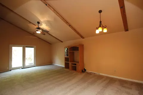 850 Tanglewood Dr, Redding, CA 96003 photo 3