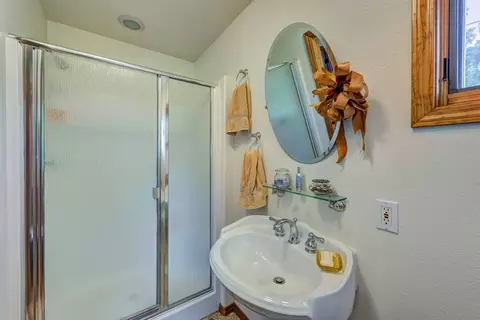2882 Robert Ct, Redding, CA 96002 photo 12