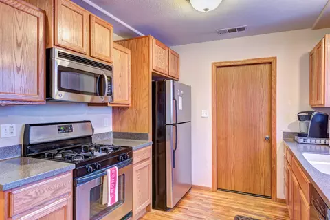 2882 Robert Ct, Redding, CA 96002 photo 5
