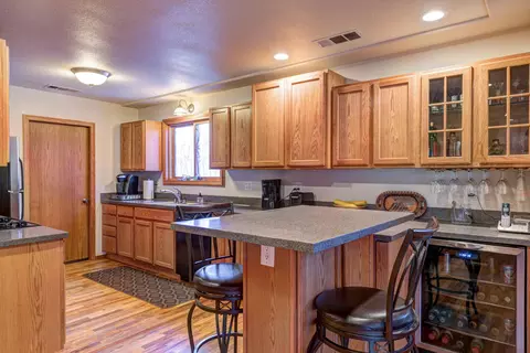 2882 Robert Ct, Redding, CA 96002 photo 1