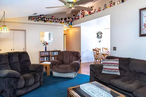 3265 Sunset Dr, Redding, CA 96001 photo 5