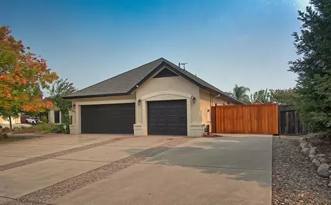 4015 Silver Lace Ln, Redding, CA 96001 photo 3