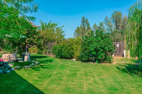 10259 Abernathy Ln, Redding, CA 96003 photo 18