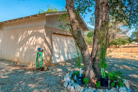10259 Abernathy Ln, Redding, CA 96003 photo 4