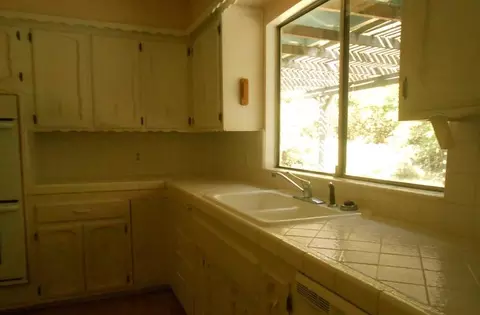 7193 Granada Dr, Redding, CA 96002 photo 5