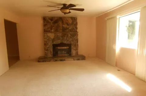 7193 Granada Dr, Redding, CA 96002 photo 2