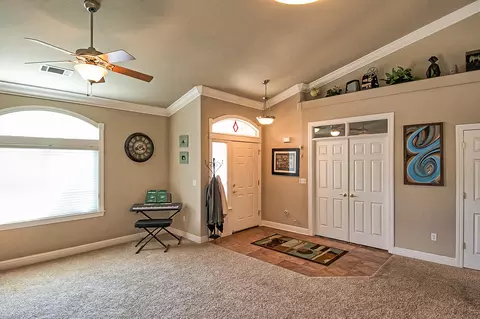 2790 Pacific Ave, Redding, CA 96002 photo 2
