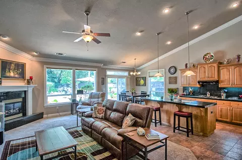 2790 Pacific Ave, Redding, CA 96002 photo 4