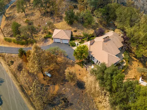 8312 Secluded Valley Dr, Redding, CA 96001 photo 28
