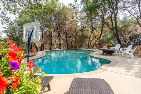 8312 Secluded Valley Dr, Redding, CA 96001 photo 31