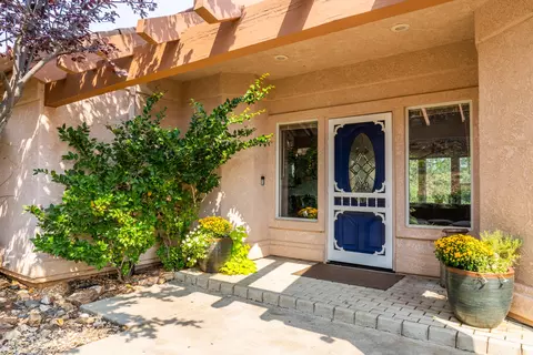 8312 Secluded Valley Dr, Redding, CA 96001 photo 4