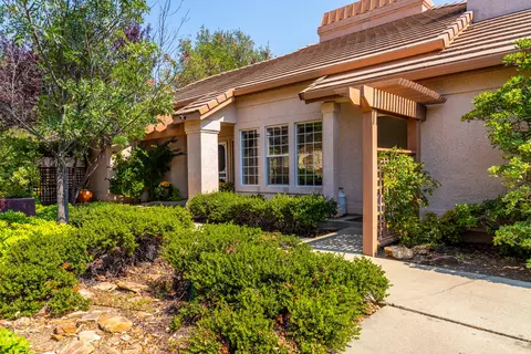 8312 Secluded Valley Dr, Redding, CA 96001 photo 3