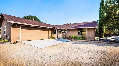 14869 Pleasant Valley Dr, Red Bluff, CA 96080 photo 3