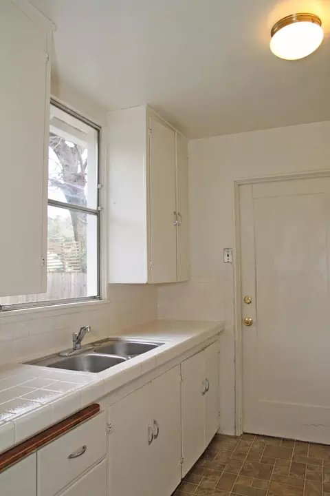 1566 Santa Fe Ave, Redding, CA 96003 photo 4