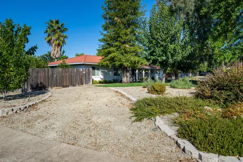2682 Amethyst Way, Redding, CA 96003 photo 6