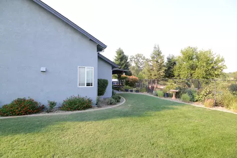 4055 Cambria Dr, Redding, CA 96002 photo 42