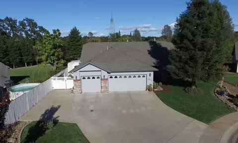 4055 Cambria Dr, Redding, CA 96002 photo 52