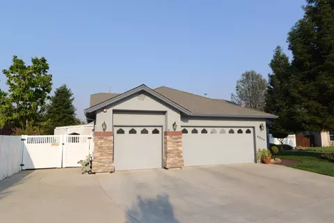 4055 Cambria Dr, Redding, CA 96002 photo 5