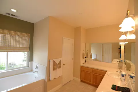 4055 Cambria Dr, Redding, CA 96002 photo 19