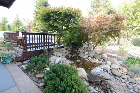4055 Cambria Dr, Redding, CA 96002 photo 32