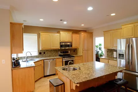 4055 Cambria Dr, Redding, CA 96002 photo 14