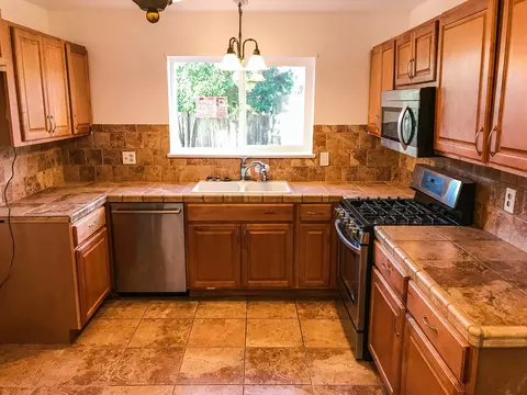 2221 Jonquil Way, Redding, CA 96002 photo 21