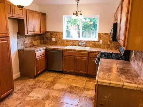2221 Jonquil Way, Redding, CA 96002 photo 16