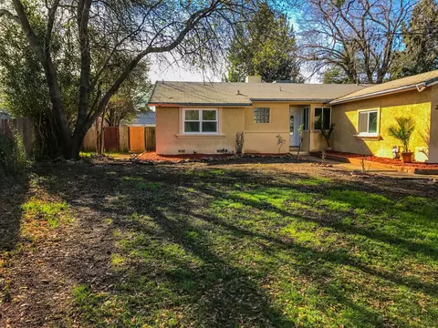 2221 Jonquil Way, Redding, CA 96002 photo 3