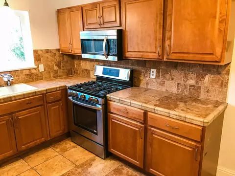 2221 Jonquil Way, Redding, CA 96002 photo 18