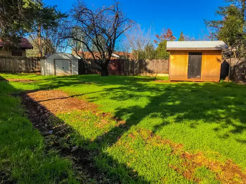 2221 Jonquil Way, Redding, CA 96002 photo 42