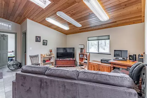 11800 Quartz Hill Rd, Redding, CA 96003 photo 68