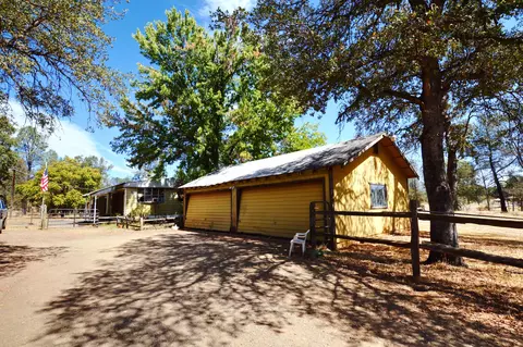21098 Golden W Rd, Redding, CA 96003 photo 1