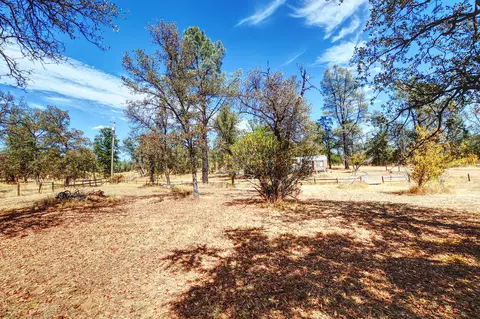 21098 Golden W Rd, Redding, CA 96003 photo 5