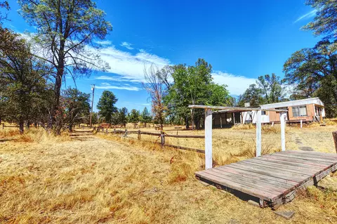 21098 Golden W Rd, Redding, CA 96003 photo 10