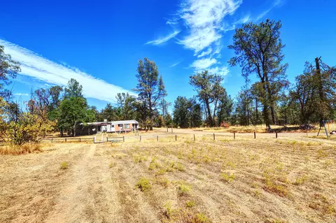 21098 Golden W Rd, Redding, CA 96003 photo 9