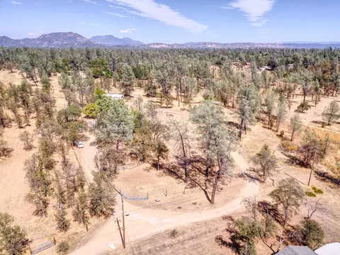21098 Golden W Rd, Redding, CA 96003 photo 21