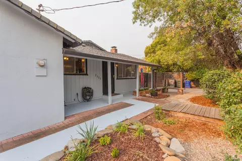 2553 Belladonna St, Redding, CA 96002 photo 1
