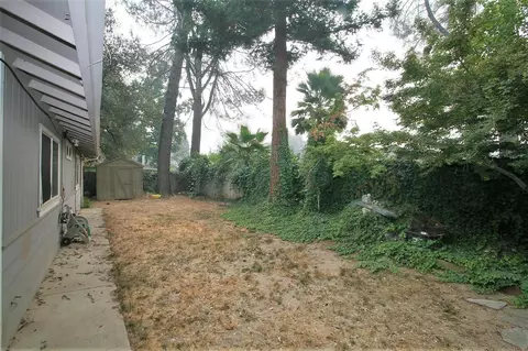 1146 Belcrest Dr, Redding, CA 96003 photo 13