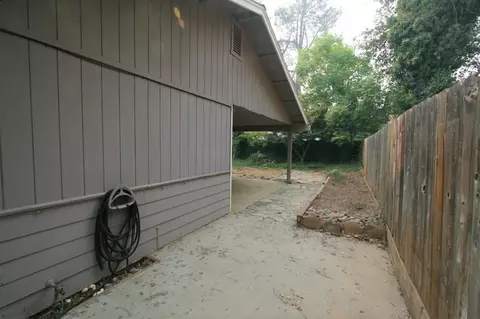 1146 Belcrest Dr, Redding, CA 96003 photo 14