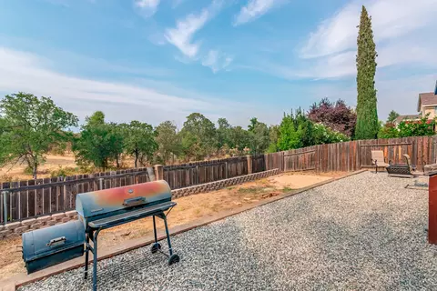 586 Brock Dr, Redding, CA 96003 photo 22